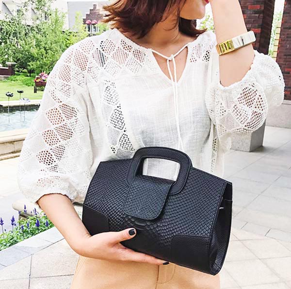 Women Crossbody Bag Chain Shoulder Handbag Leather Clutch Purse With Strap  Mini Size : : Fashion