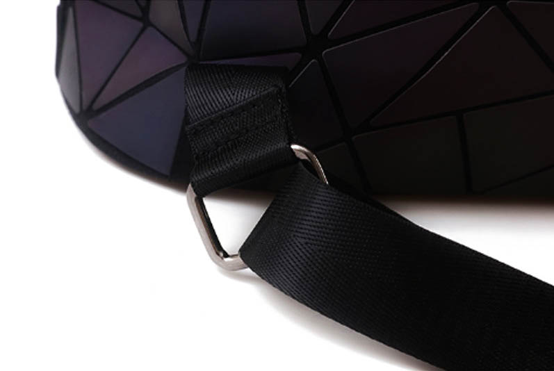 luminous-backpack-diamond-lattice-reflective-geometric-glowing-back-pack-details- (11)
