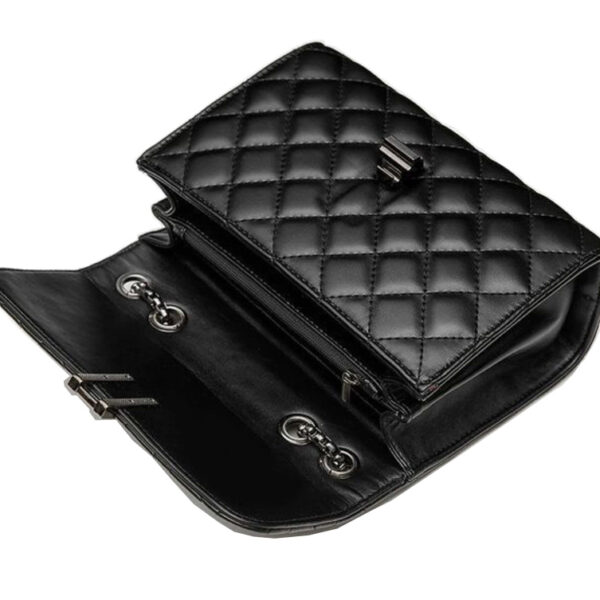 the-symmetrical-quilted-leather-crossbody-bag-Womens-shoulder-Bag-luxurious-designer-shoulder-bag-for-ladies-(3)